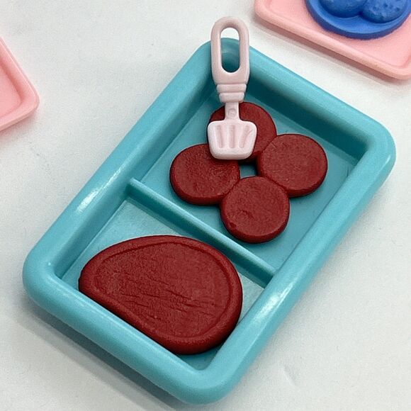 Barbie Replacement Accessories Food Trays Burgers Steak Spatula LOT OF 7 School - Picture 5 of 6